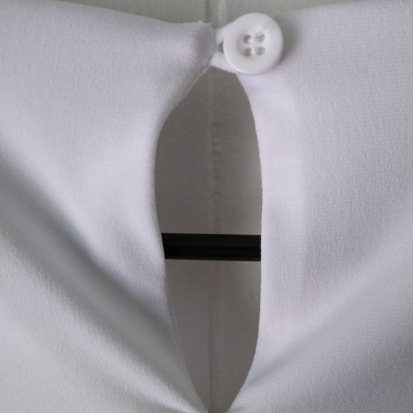 White Calvin Klein Sleeveless Pleated Top - Picture 2 of 7